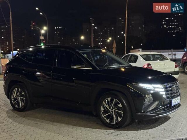 Чорний Хендай Туксон, об'ємом двигуна 2 л та пробігом 28 тис. км за 25300 $, фото 1 на Automoto.ua