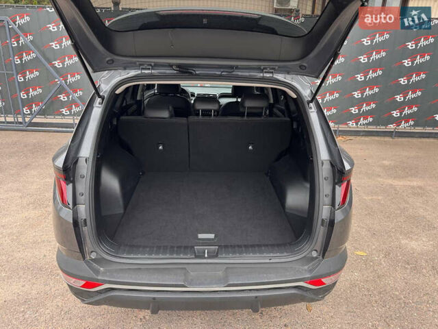 Черный Хендай Туксон, объемом двигателя 2 л и пробегом 107 тыс. км за 28900 $, фото 10 на Automoto.ua