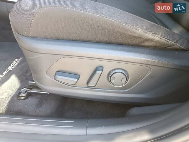 Черный Хендай Туксон, объемом двигателя 1.6 л и пробегом 28 тыс. км за 34300 $, фото 12 на Automoto.ua