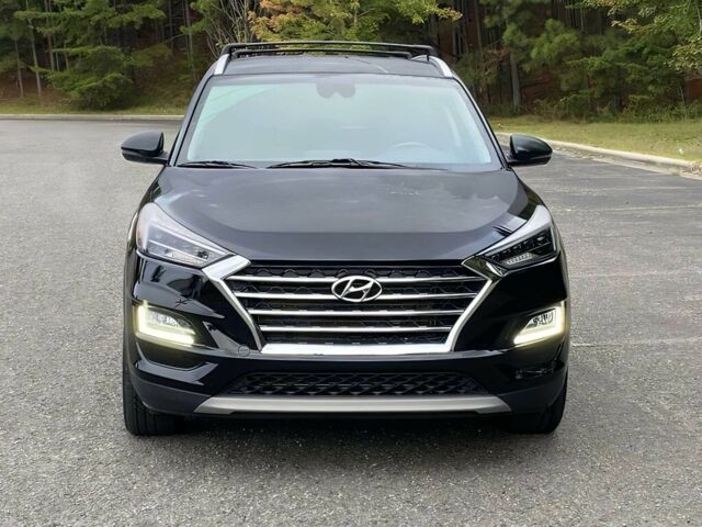 Черный Хендай Туксон, объемом двигателя 2.4 л и пробегом 21 тыс. км за 12600 $, фото 1 на Automoto.ua