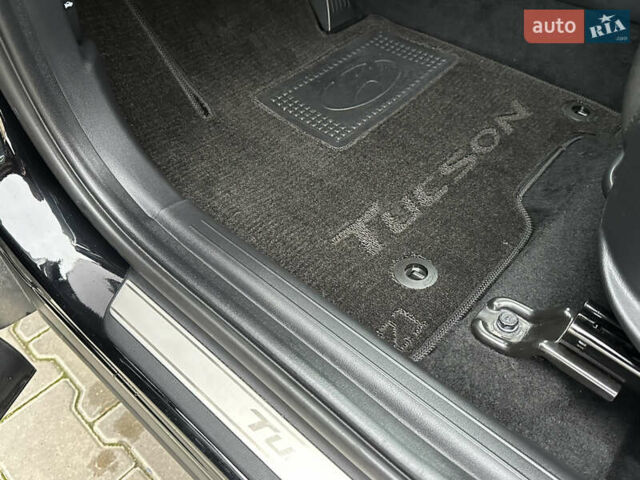 Черный Хендай Туксон, объемом двигателя 1.6 л и пробегом 96 тыс. км за 29900 $, фото 57 на Automoto.ua