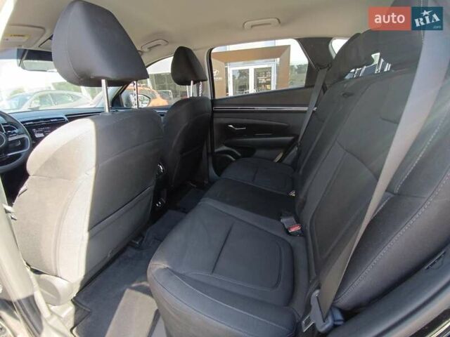 Черный Хендай Туксон, объемом двигателя 1.6 л и пробегом 28 тыс. км за 34300 $, фото 13 на Automoto.ua