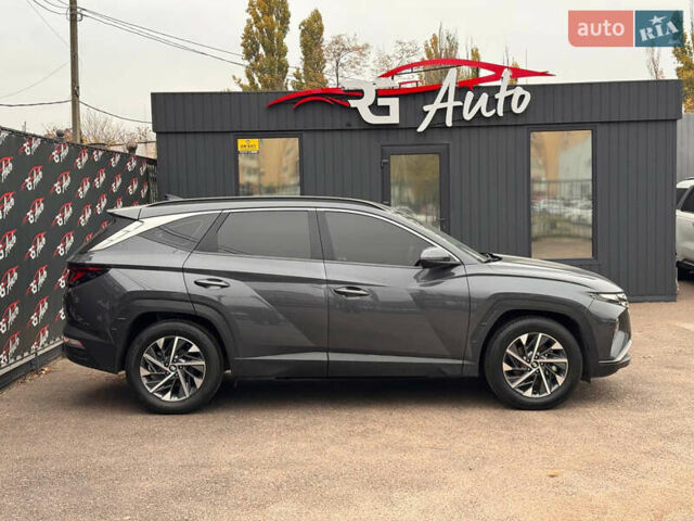 Черный Хендай Туксон, объемом двигателя 2 л и пробегом 107 тыс. км за 28900 $, фото 1 на Automoto.ua