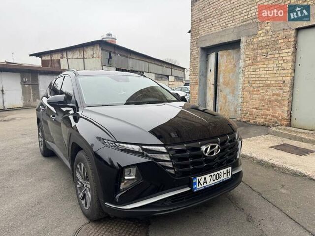Черный Хендай Туксон, объемом двигателя 2 л и пробегом 131 тыс. км за 23500 $, фото 2 на Automoto.ua