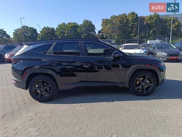 Черный Хендай Туксон, объемом двигателя 1.6 л и пробегом 28 тыс. км за 34300 $, фото 7 на Automoto.ua