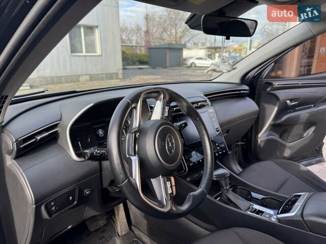 Черный Хендай Туксон, объемом двигателя 2 л и пробегом 126 тыс. км за 24000 $, фото 10 на Automoto.ua