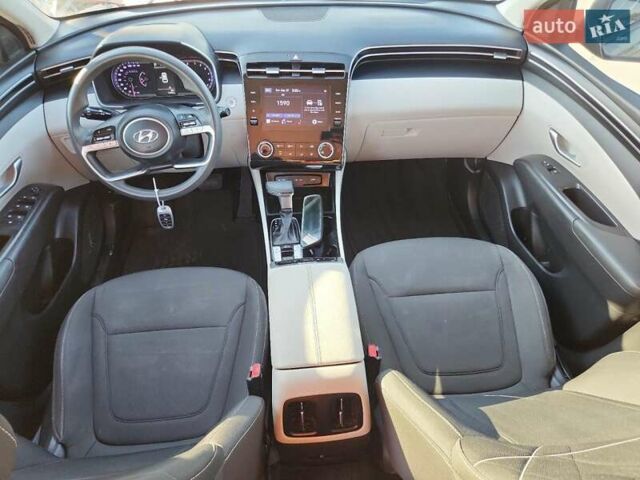 Черный Хендай Туксон, объемом двигателя 2.5 л и пробегом 122 тыс. км за 5700 $, фото 7 на Automoto.ua