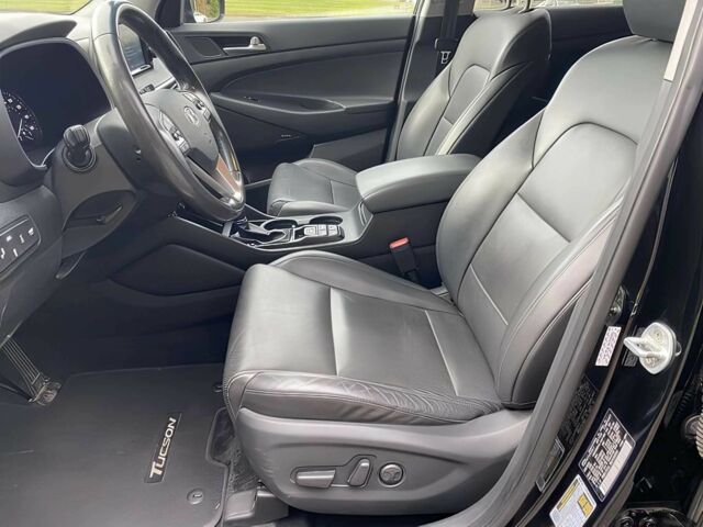 Черный Хендай Туксон, объемом двигателя 2.4 л и пробегом 21 тыс. км за 12600 $, фото 6 на Automoto.ua