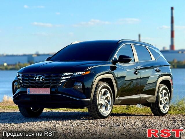 Черный Хендай Туксон, объемом двигателя 2.5 л и пробегом 115 тыс. км за 24999 $, фото 2 на Automoto.ua