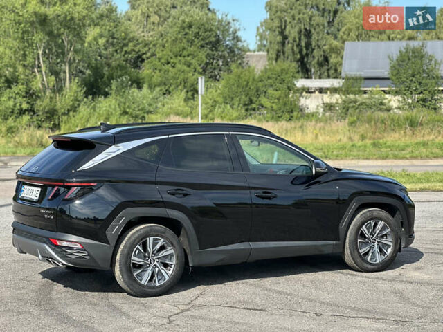 Черный Хендай Туксон, объемом двигателя 1.6 л и пробегом 105 тыс. км за 24500 $, фото 3 на Automoto.ua