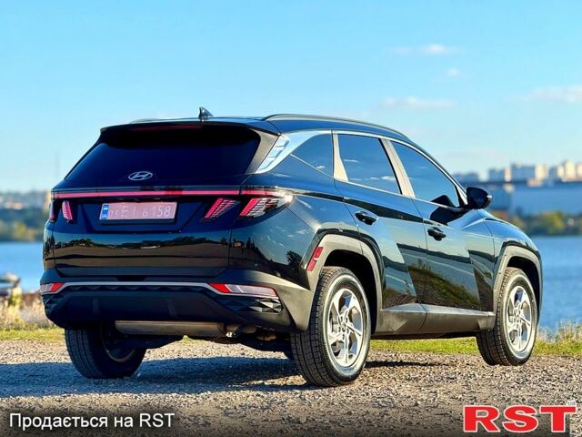 Черный Хендай Туксон, объемом двигателя 2.5 л и пробегом 115 тыс. км за 24999 $, фото 3 на Automoto.ua