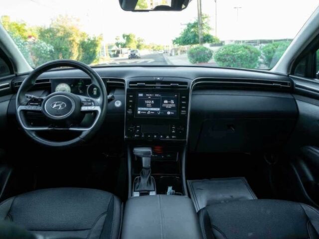 Чорний Хендай Туксон, об'ємом двигуна 2.5 л та пробігом 16 тис. км за 19000 $, фото 9 на Automoto.ua