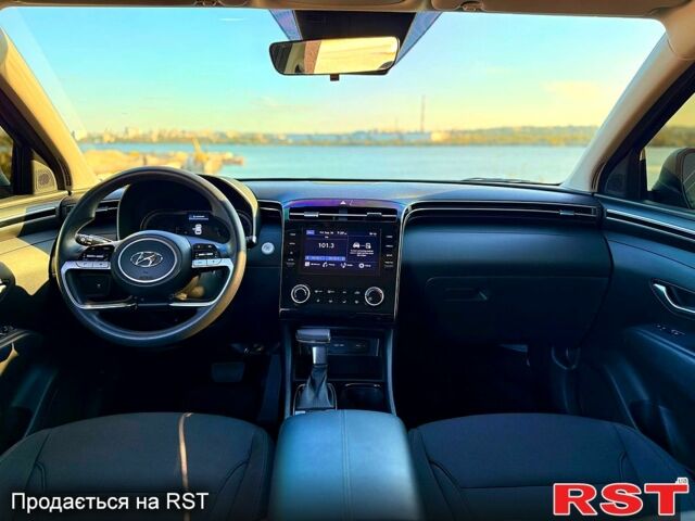 Черный Хендай Туксон, объемом двигателя 2.5 л и пробегом 115 тыс. км за 24999 $, фото 7 на Automoto.ua