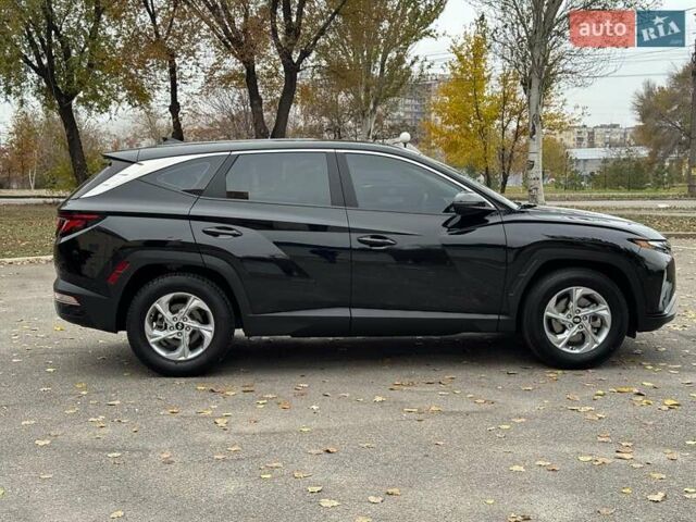 Черный Хендай Туксон, объемом двигателя 2.5 л и пробегом 97 тыс. км за 22990 $, фото 8 на Automoto.ua