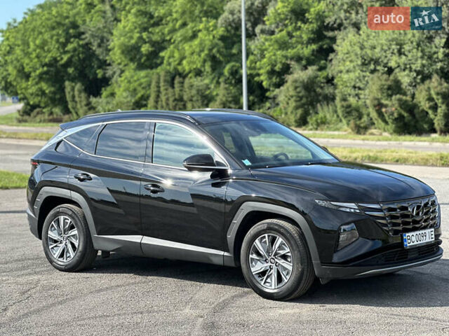 Черный Хендай Туксон, объемом двигателя 1.6 л и пробегом 105 тыс. км за 24500 $, фото 1 на Automoto.ua