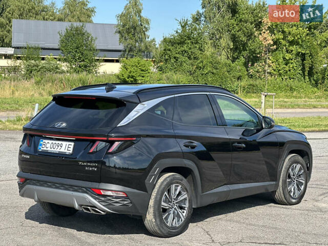 Черный Хендай Туксон, объемом двигателя 1.6 л и пробегом 105 тыс. км за 24500 $, фото 4 на Automoto.ua