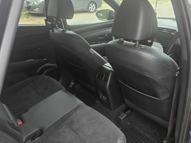 Черный Хендай Туксон, объемом двигателя 0 л и пробегом 43 тыс. км за 16300 $, фото 5 на Automoto.ua