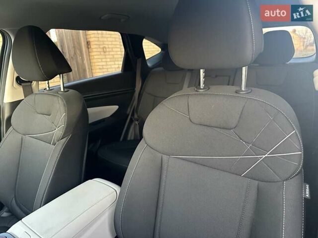 Черный Хендай Туксон, объемом двигателя 1.6 л и пробегом 23 тыс. км за 29900 $, фото 10 на Automoto.ua