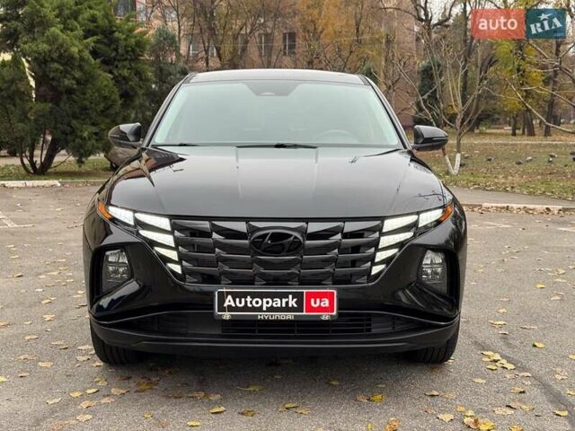Черный Хендай Туксон, объемом двигателя 2.5 л и пробегом 97 тыс. км за 22990 $, фото 2 на Automoto.ua