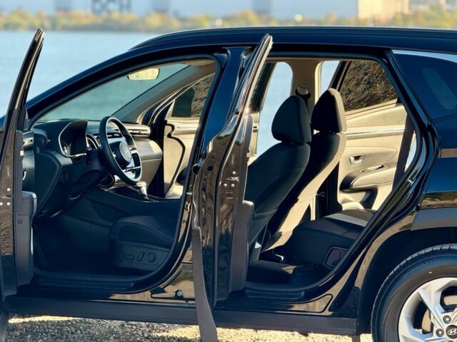 Чорний Хендай Туксон, об'ємом двигуна 2.5 л та пробігом 115 тис. км за 24999 $, фото 12 на Automoto.ua