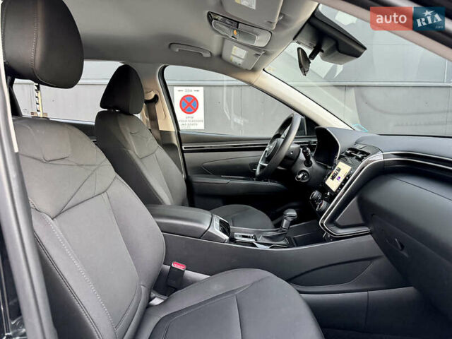 Черный Хендай Туксон, объемом двигателя 2.5 л и пробегом 48 тыс. км за 24000 $, фото 9 на Automoto.ua