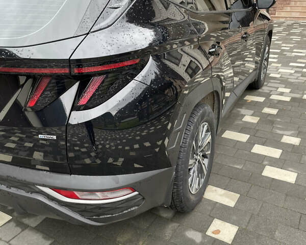 Черный Хендай Туксон, объемом двигателя 2 л и пробегом 23 тыс. км за 27500 $, фото 4 на Automoto.ua