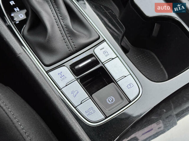 Черный Хендай Туксон, объемом двигателя 2.5 л и пробегом 48 тыс. км за 24000 $, фото 21 на Automoto.ua