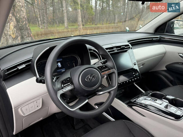 Черный Хендай Туксон, объемом двигателя 1.6 л и пробегом 40 тыс. км за 36000 $, фото 9 на Automoto.ua