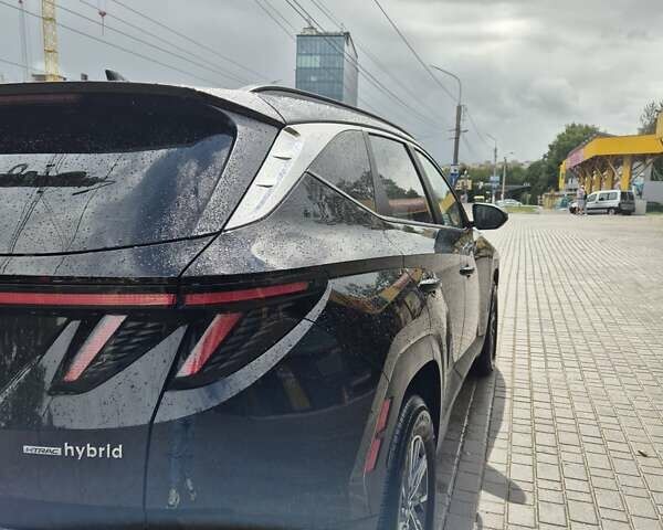 Черный Хендай Туксон, объемом двигателя 1.6 л и пробегом 88 тыс. км за 28500 $, фото 2 на Automoto.ua