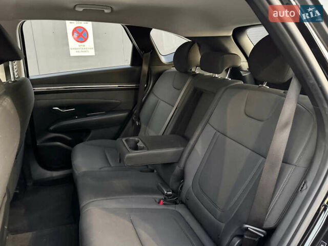 Черный Хендай Туксон, объемом двигателя 2.5 л и пробегом 48 тыс. км за 24000 $, фото 29 на Automoto.ua