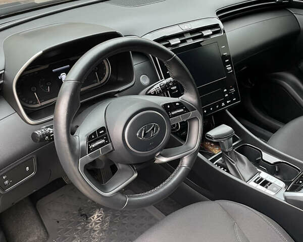 Черный Хендай Туксон, объемом двигателя 2 л и пробегом 23 тыс. км за 27500 $, фото 8 на Automoto.ua