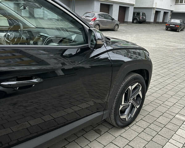 Черный Хендай Туксон, объемом двигателя 1.6 л и пробегом 43 тыс. км за 29950 $, фото 3 на Automoto.ua