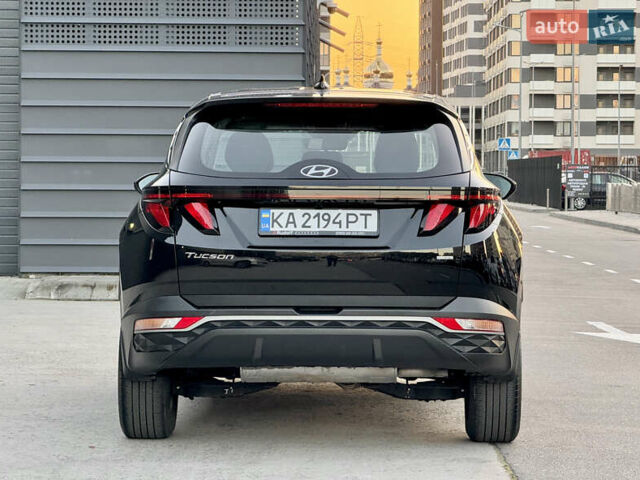 Черный Хендай Туксон, объемом двигателя 2.5 л и пробегом 48 тыс. км за 24000 $, фото 3 на Automoto.ua
