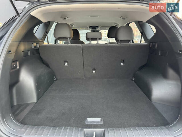 Черный Хендай Туксон, объемом двигателя 2.5 л и пробегом 48 тыс. км за 24000 $, фото 32 на Automoto.ua