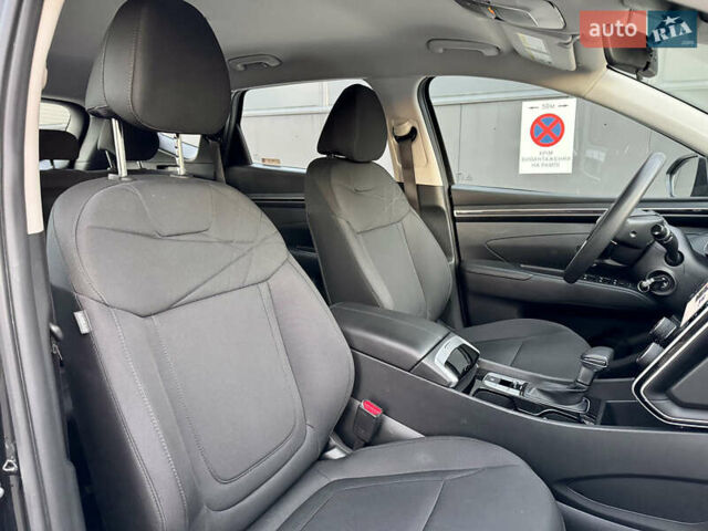 Черный Хендай Туксон, объемом двигателя 2.5 л и пробегом 48 тыс. км за 24000 $, фото 11 на Automoto.ua