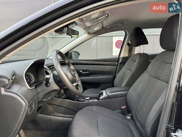 Черный Хендай Туксон, объемом двигателя 2.5 л и пробегом 48 тыс. км за 24000 $, фото 25 на Automoto.ua