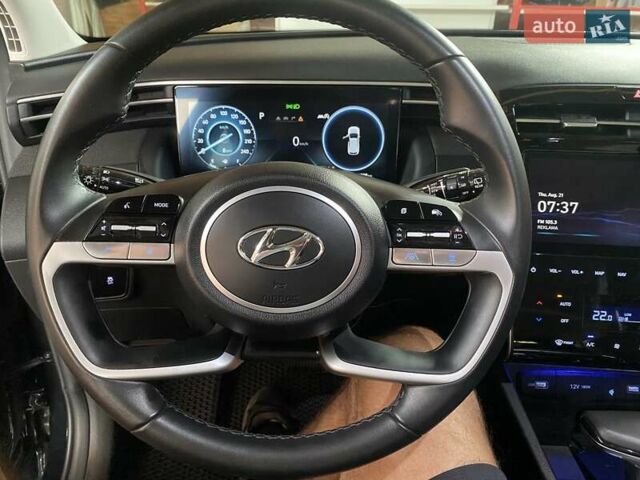 Черный Хендай Туксон, объемом двигателя 2.5 л и пробегом 13 тыс. км за 29000 $, фото 4 на Automoto.ua