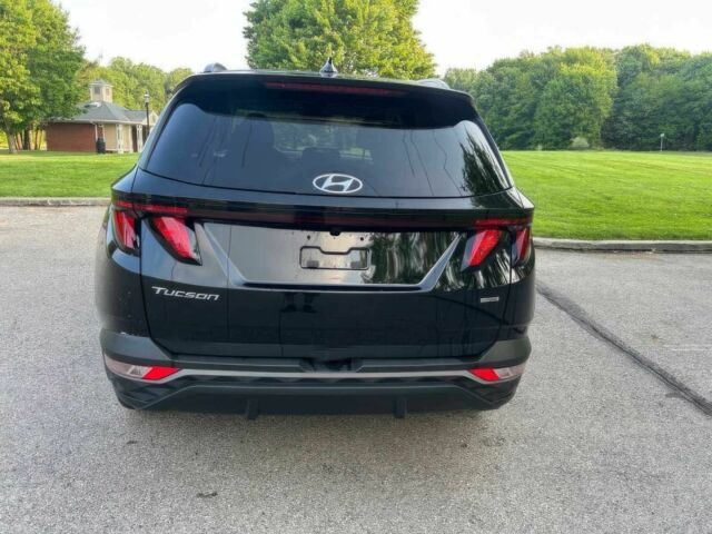 Хендай Туксон 2024 у Рівному на Automoto.ua Чорний Хендай Туксон, об'ємом двигуна 2.5 л та пробігом 17 тис. км за 17400 $, фото 4 на Automoto.ua