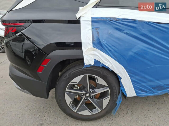 Чорний Хендай Туксон, об'ємом двигуна 2.5 л та пробігом 7 тис. км за 28000 $, фото 3 на Automoto.ua