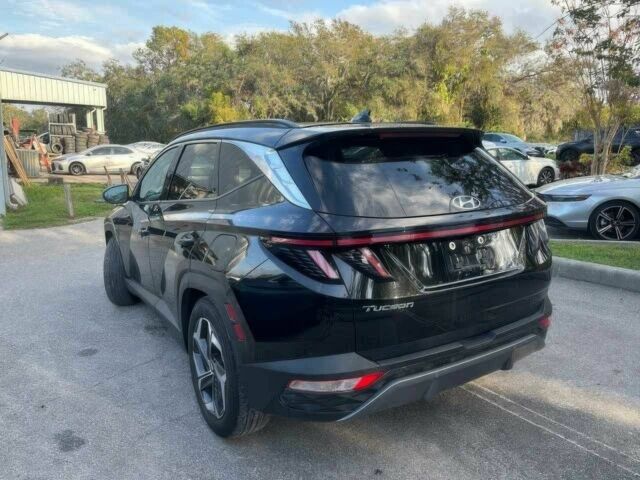 Черный Хендай Туксон, объемом двигателя 2.5 л и пробегом 22 тыс. км за 14800 $, фото 4 на Automoto.ua