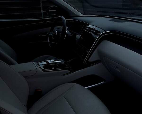 Черный Хендай Туксон, объемом двигателя 1.6 л и пробегом 37 тыс. км за 40000 $, фото 5 на Automoto.ua