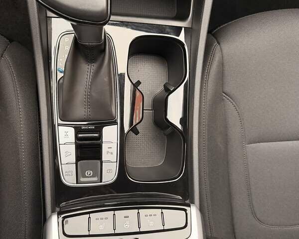 Чорний Хендай Туксон, об'ємом двигуна 2 л та пробігом 20 тис. км за 25600 $, фото 6 на Automoto.ua