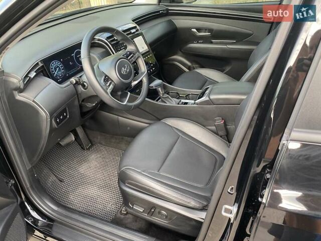 Черный Хендай Туксон, объемом двигателя 2.5 л и пробегом 13 тыс. км за 29000 $, фото 5 на Automoto.ua