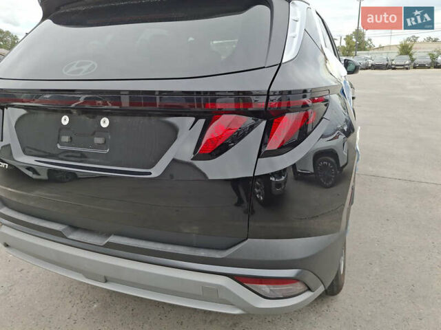 Чорний Хендай Туксон, об'ємом двигуна 2.5 л та пробігом 7 тис. км за 28000 $, фото 6 на Automoto.ua