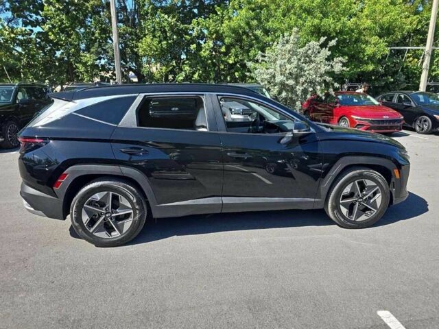 Черный Хендай Туксон, объемом двигателя 0 л и пробегом 10 тыс. км за 26400 $, фото 1 на Automoto.ua