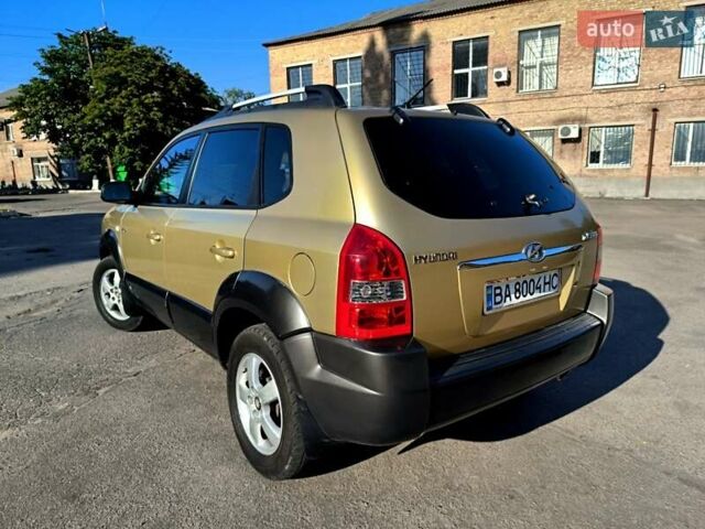 Коричневый Хендай Туксон, объемом двигателя 2 л и пробегом 137 тыс. км за 7500 $, фото 5 на Automoto.ua
