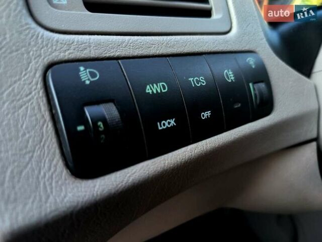 Коричневый Хендай Туксон, объемом двигателя 2 л и пробегом 137 тыс. км за 7500 $, фото 12 на Automoto.ua