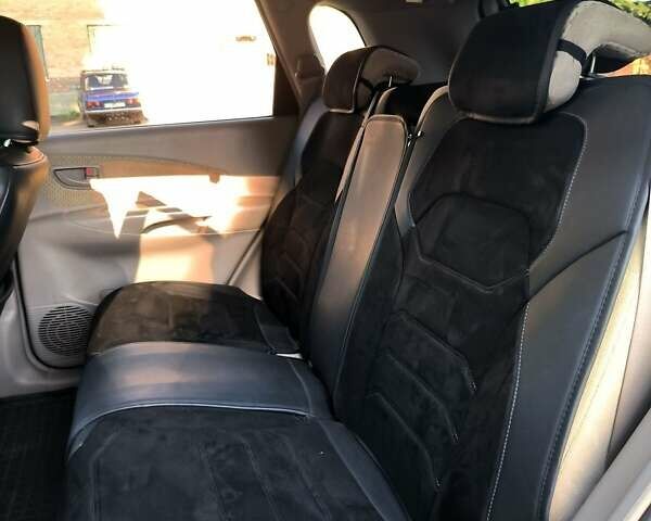 Коричневый Хендай Туксон, объемом двигателя 2 л и пробегом 137 тыс. км за 7500 $, фото 14 на Automoto.ua