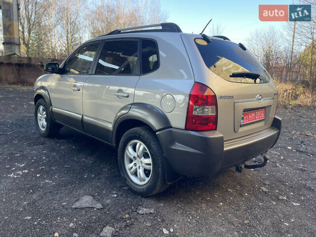 Коричневый Хендай Туксон, объемом двигателя 0 л и пробегом 200 тыс. км за 7150 $, фото 5 на Automoto.ua