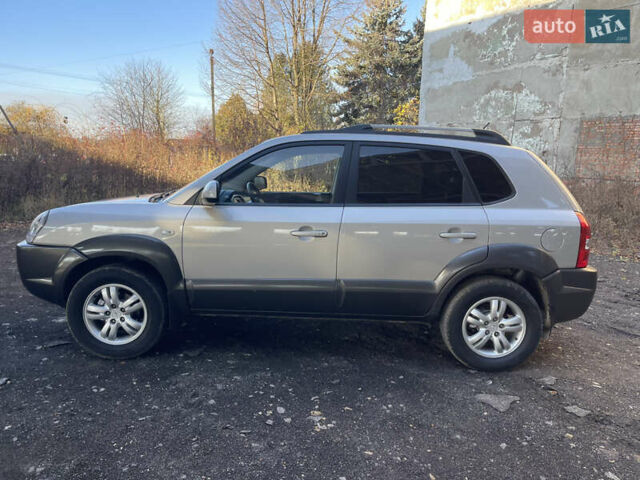 Коричневый Хендай Туксон, объемом двигателя 0 л и пробегом 200 тыс. км за 7150 $, фото 6 на Automoto.ua